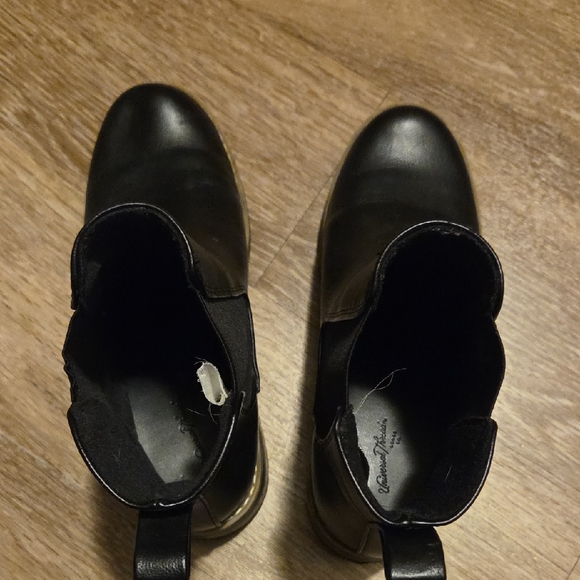 Universal Thread Black Ankle Boots - Picture 4 of 4